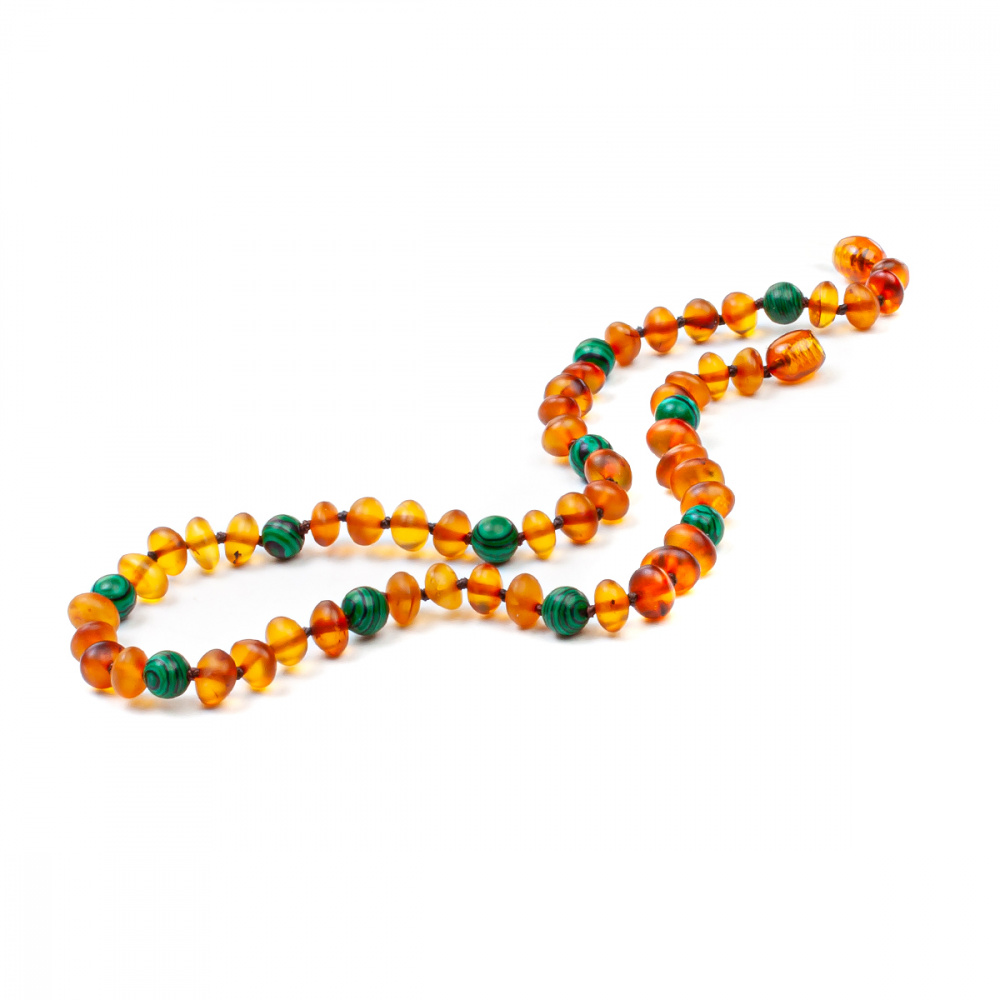 Детские бусы из янтаря и малахита