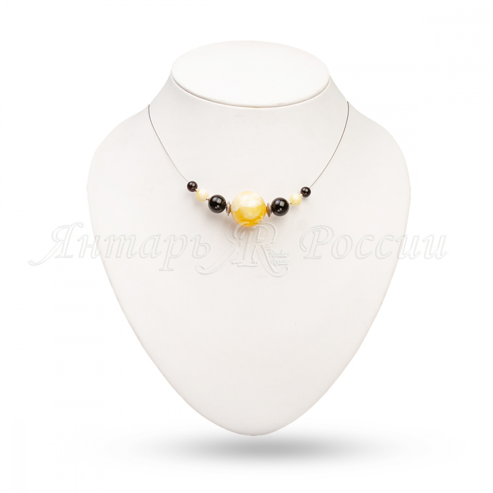 Колье из янтаря