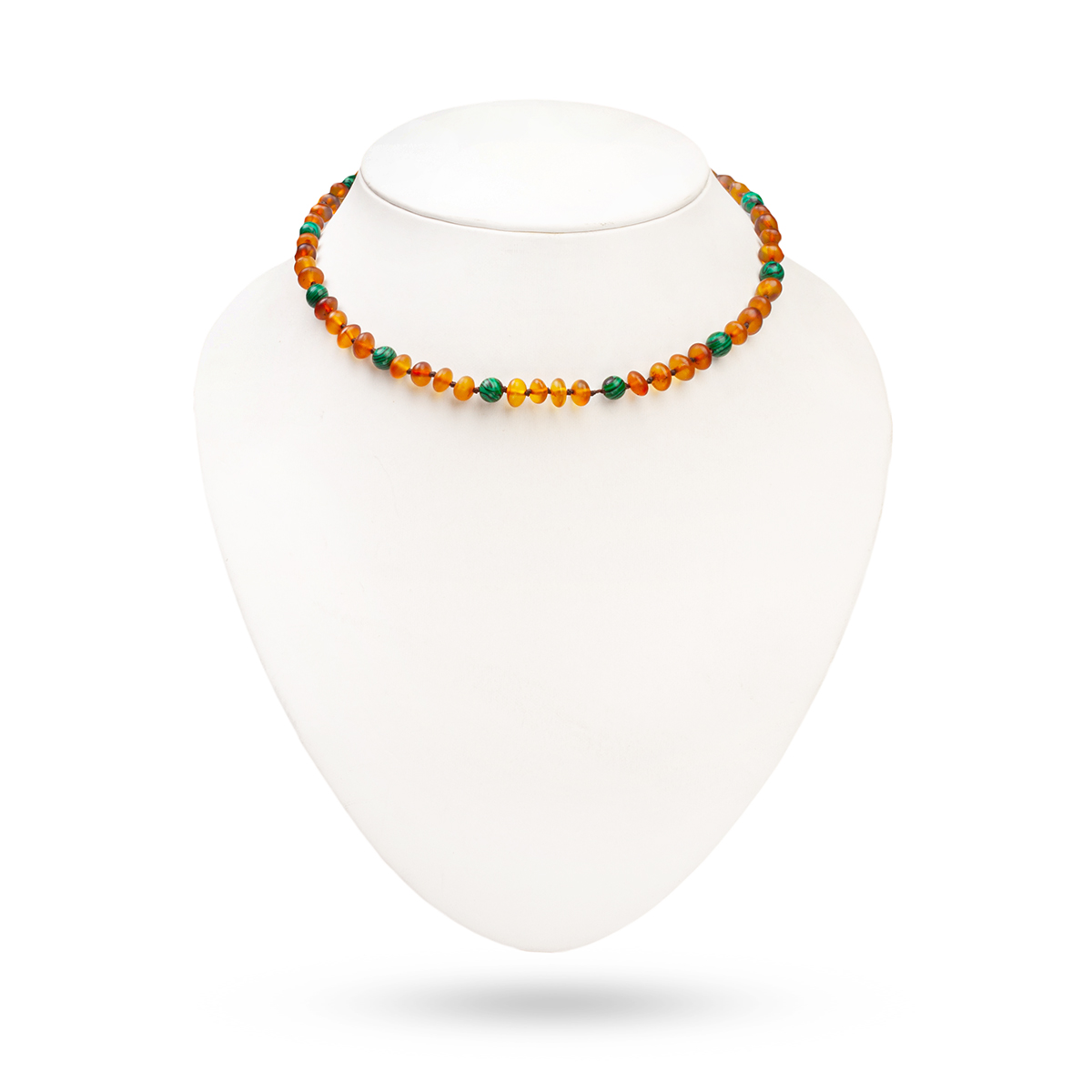 Детские бусы из янтаря и малахита Детские бусы из янтаря и малахита