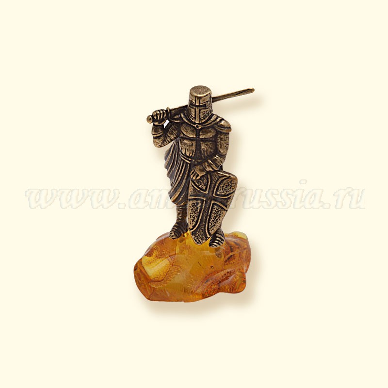 Рыцарь меч на плече Латунь, янтарь