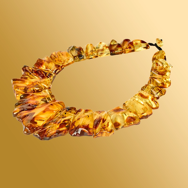 Колье из янтаря Колье из янтаря