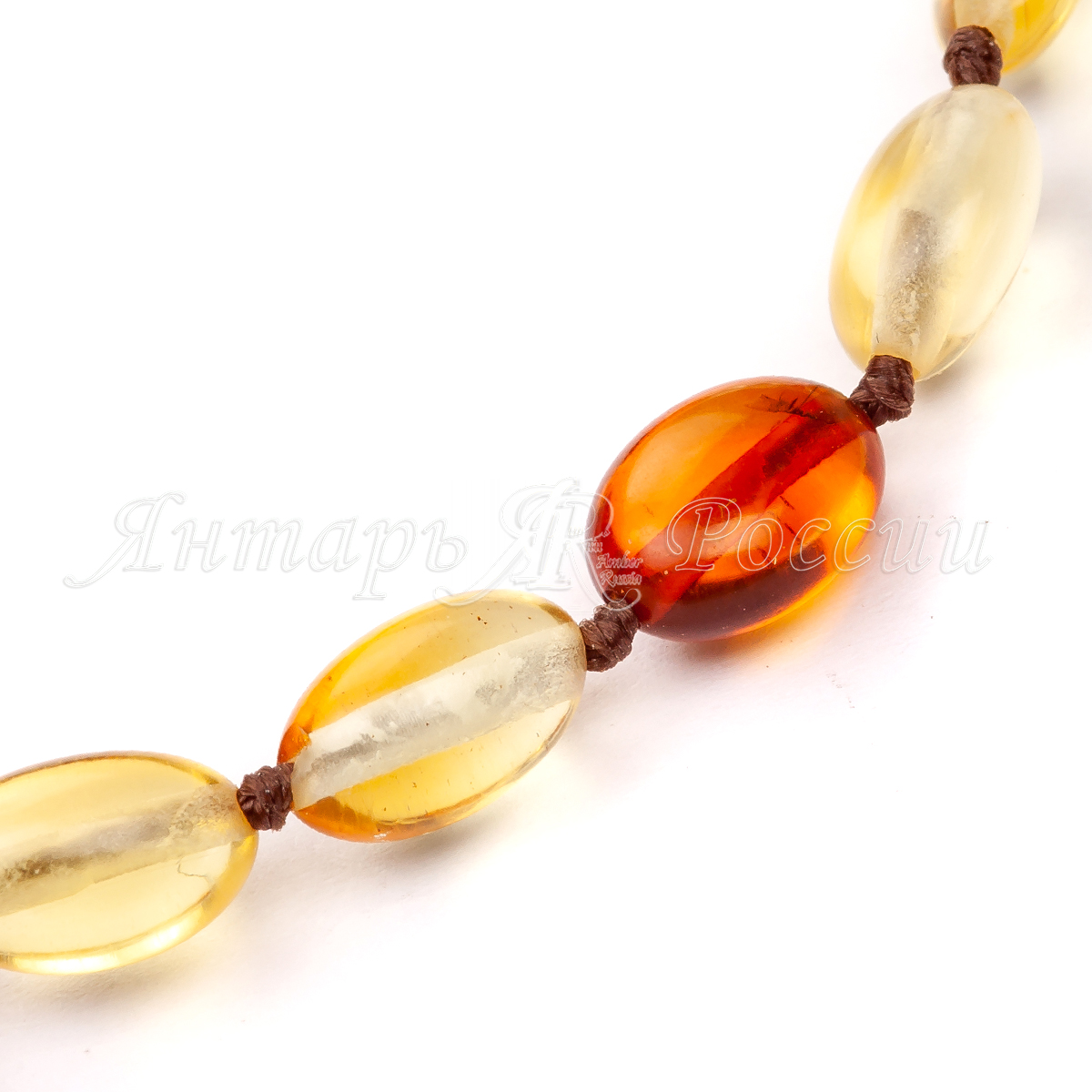 Браслет из янтаря детский на замке Браслет из янтаря детский на замке